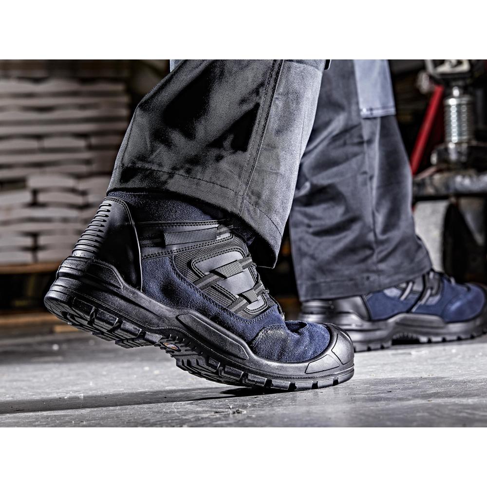 Dickies Everyday Safety Work Boot FA24/7B - Premium SAFETY HIKER BOOTS from Dickies - Just £32.75! Shop now at workboots-online.co.uk