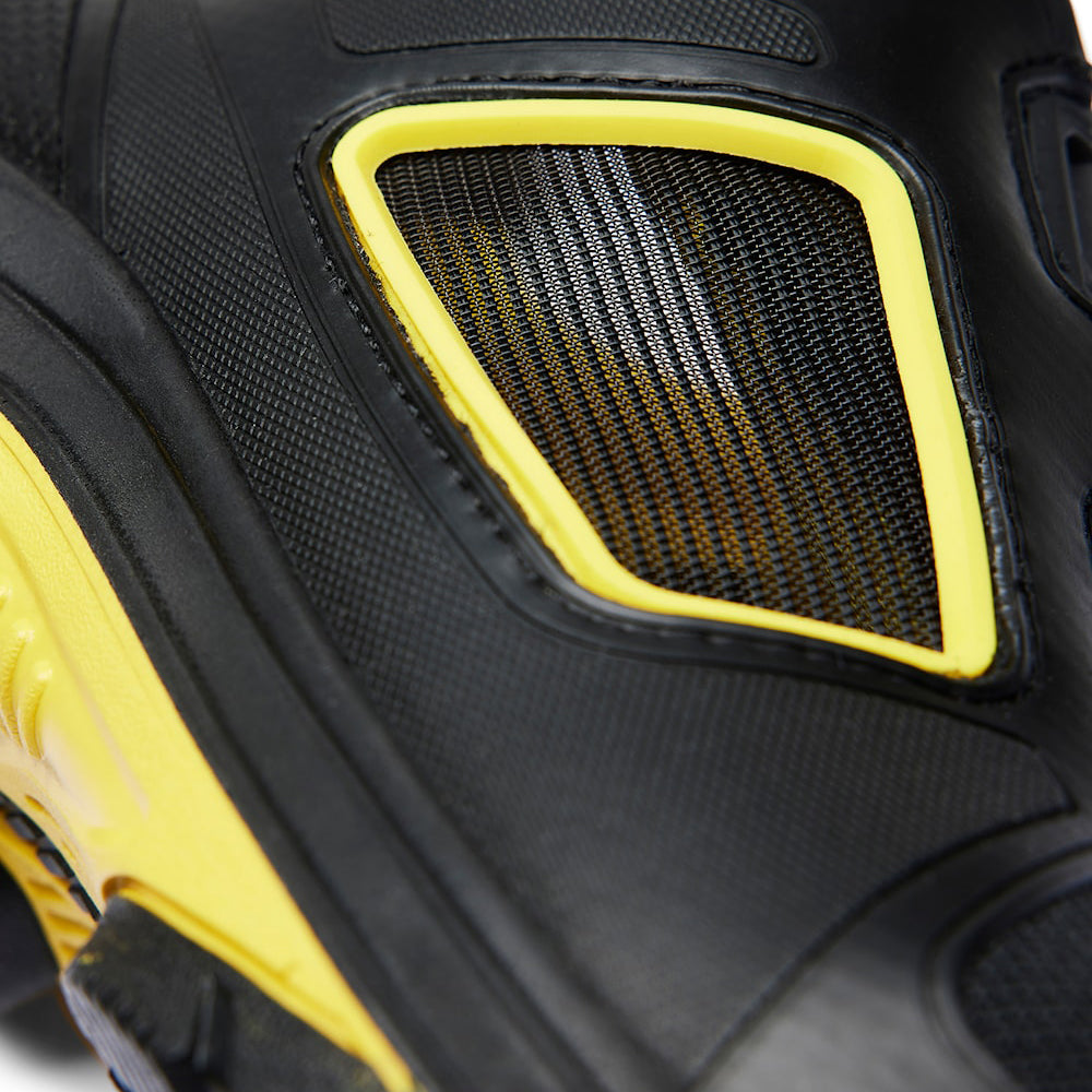 Blaklader 2472 Gecko Highly Breathable ESD Safety Trainer Shoe - Premium SAFETY TRAINERS from Blaklader - Just £139.88! Shop now at workboots-online.co.uk